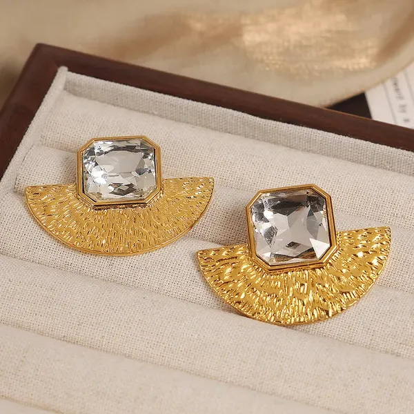 Gold_Acrylic_Pendants_For_Women